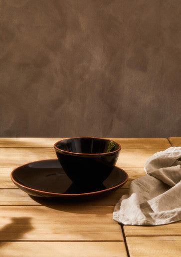 Black Glazed Terracotta Dinner Plate | Calisto