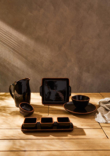 Black Glazed Terracotta Dinner Plate | Calisto