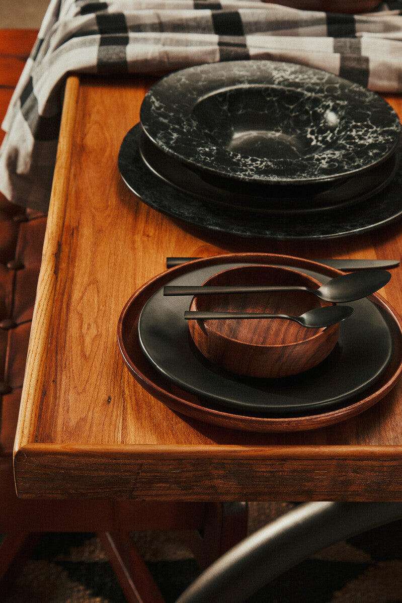 Black Stoneware Dinner Plate | Hygge