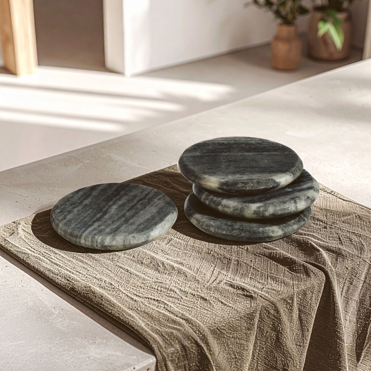 Set of 4 Grey Marble Round Coasters | Marmore