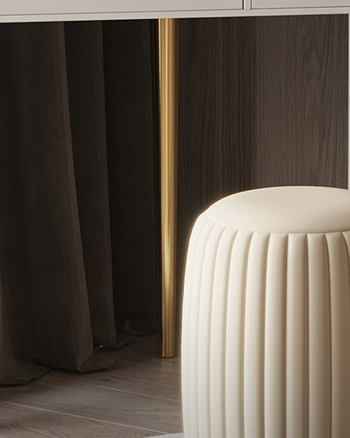 Raija Dressing Table, With USB Charger