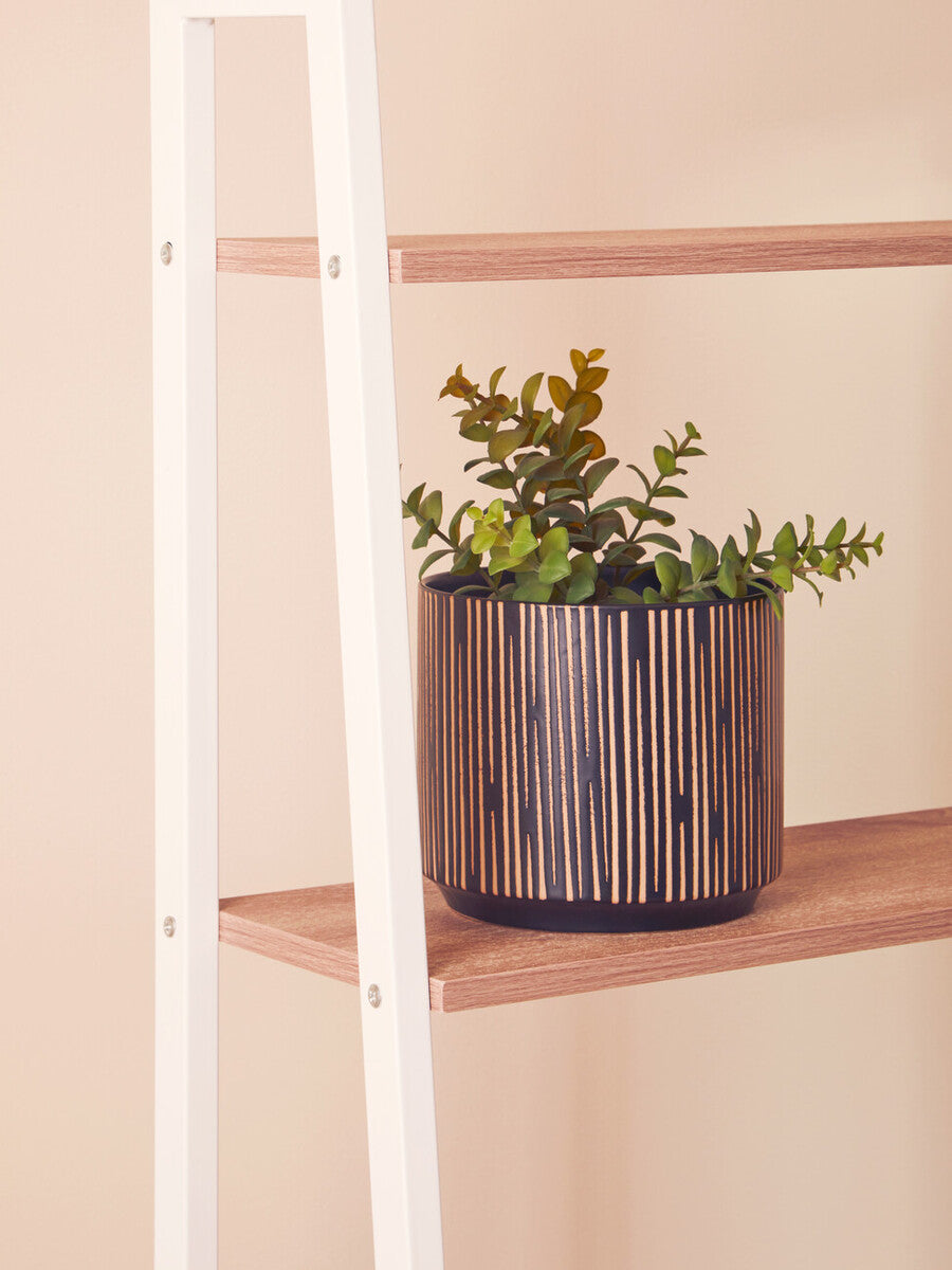 Small Black and Cream Finish Planter | Kiso