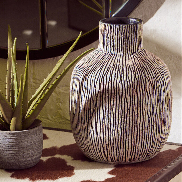 Arid Black and White Earthenware Vase