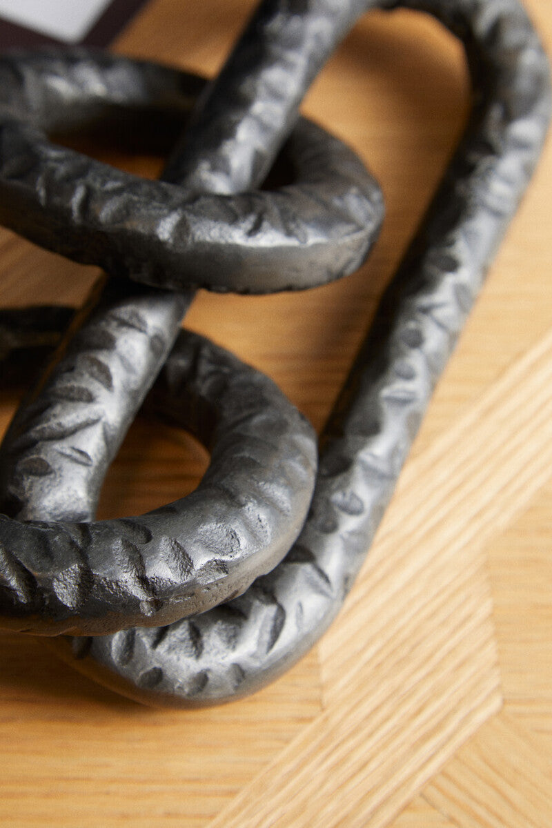 Grey Chain Sculpture | Prato