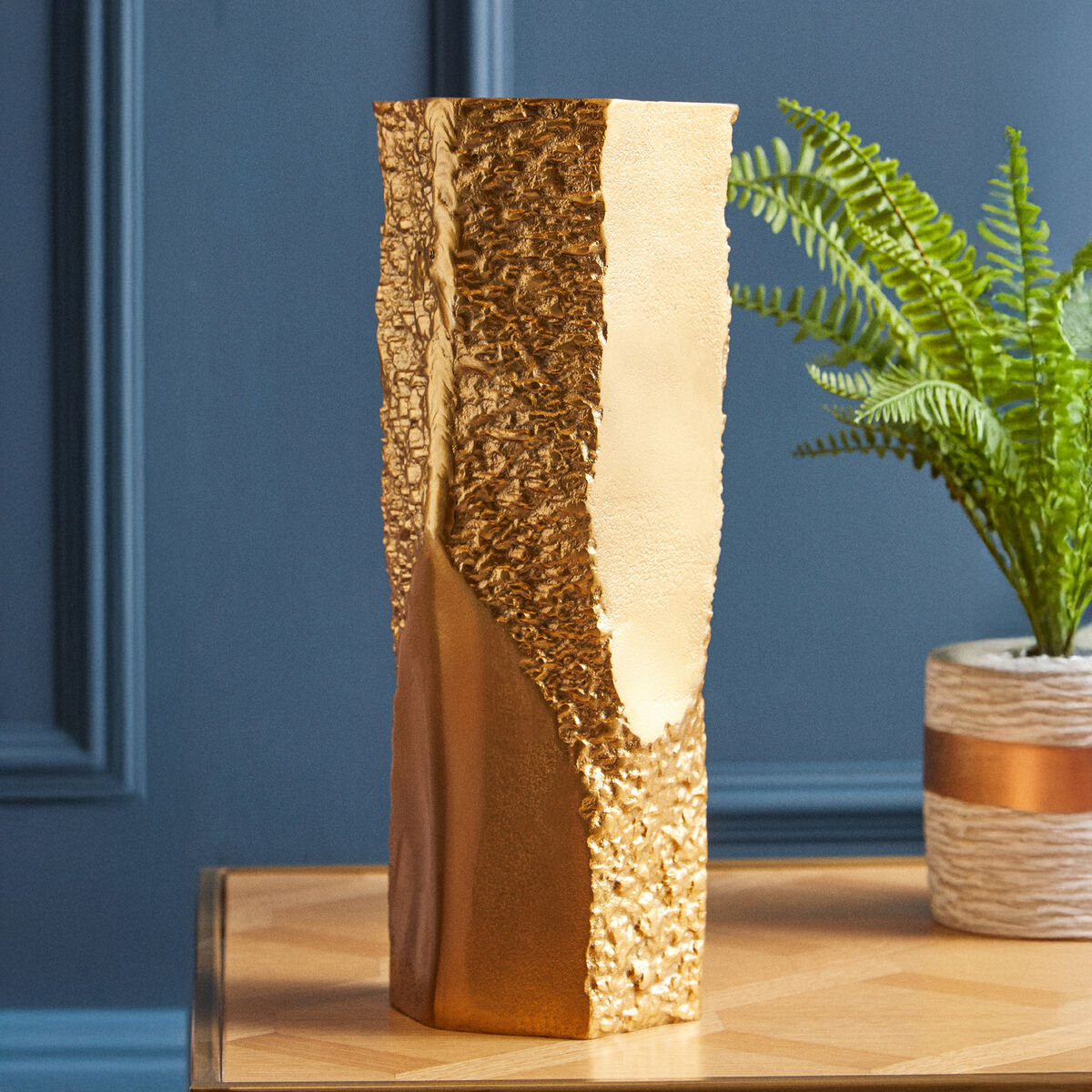 Small Gold Textured Vase | Dante
