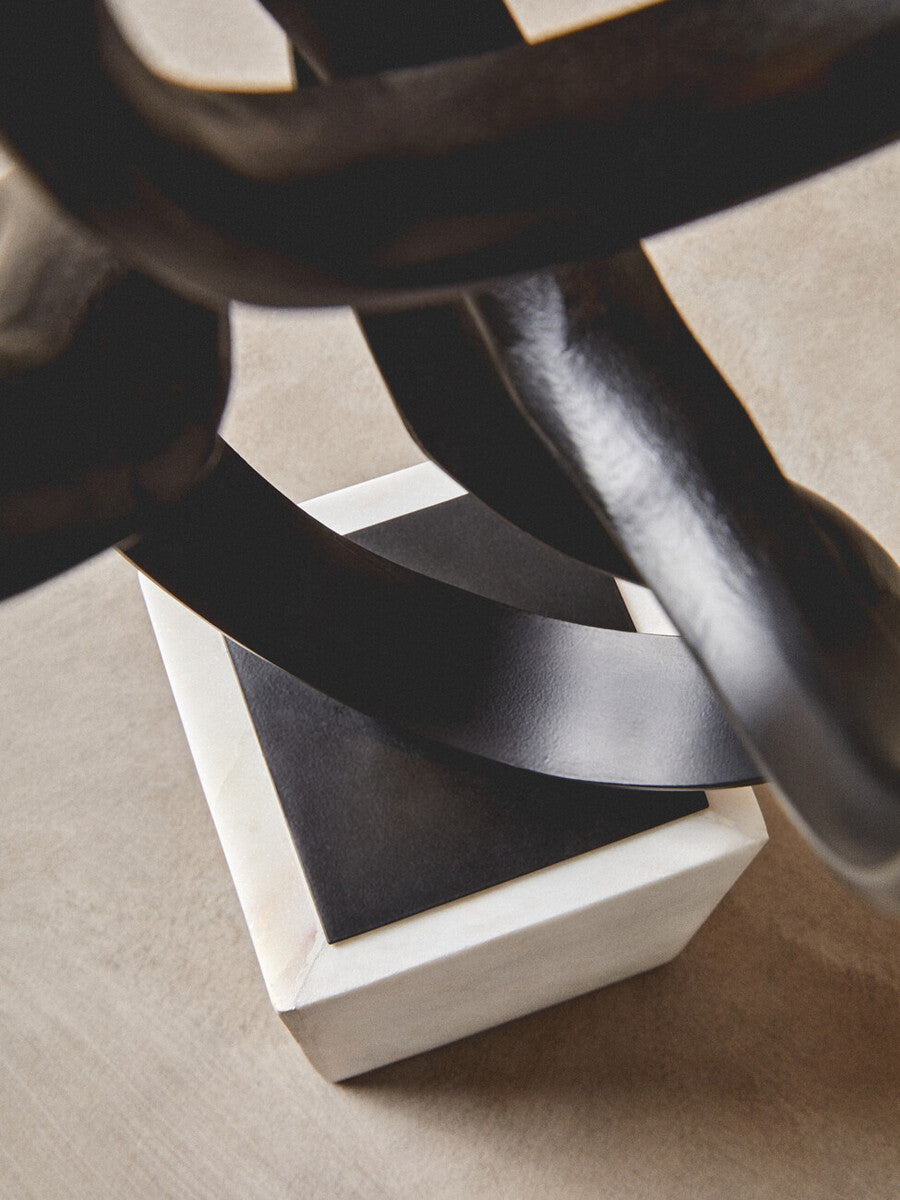 Black Finish Aluminium Knot Sculpture | Mirano