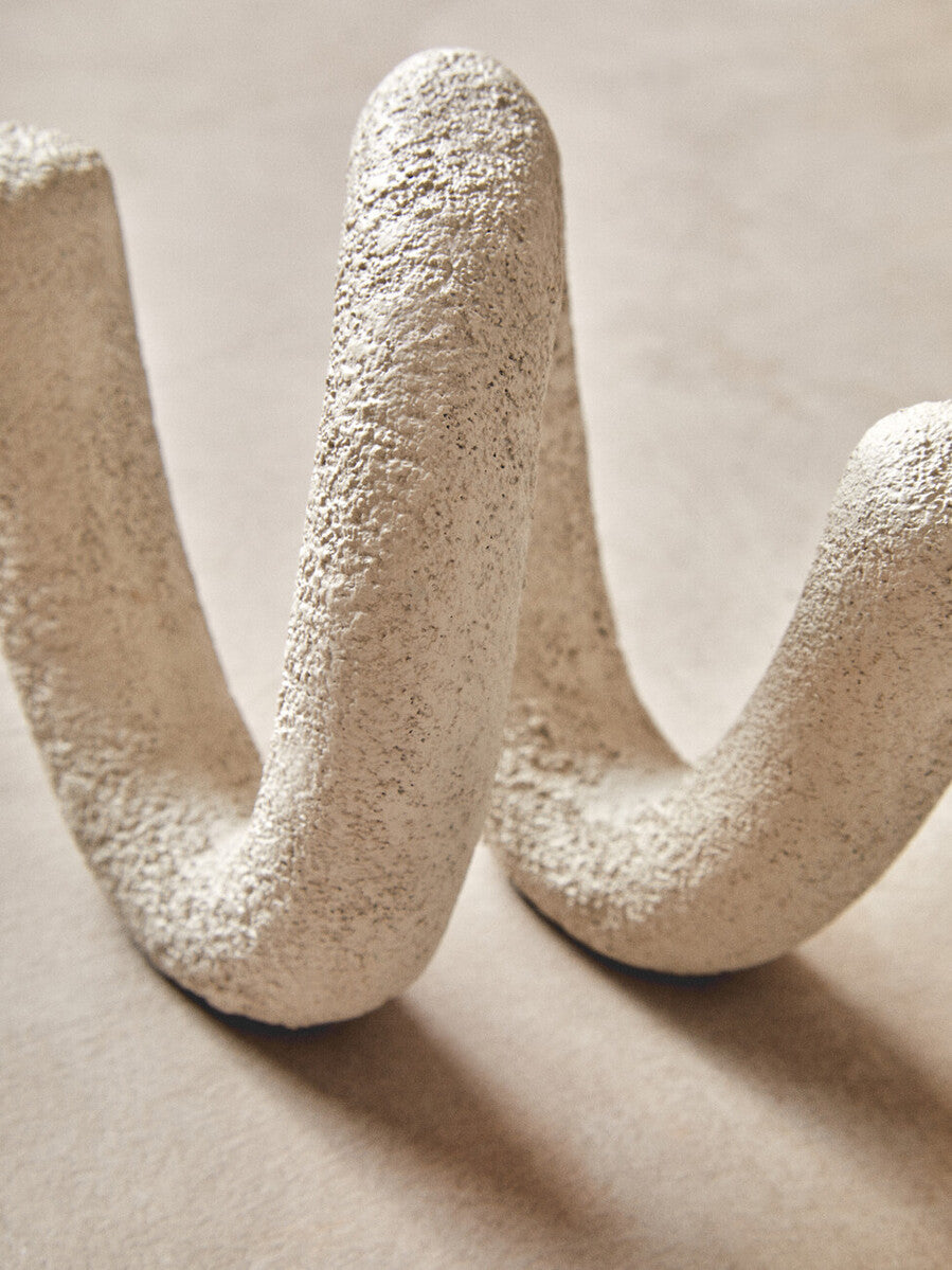 Small Textured White Loop Sculpture | Dunas