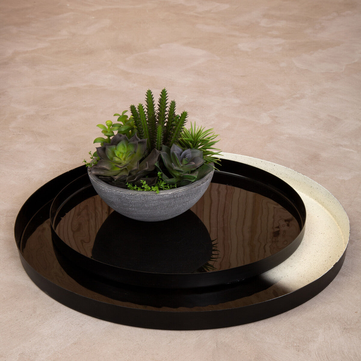 Set of Two Black and White Ombre Trays | Ramus
