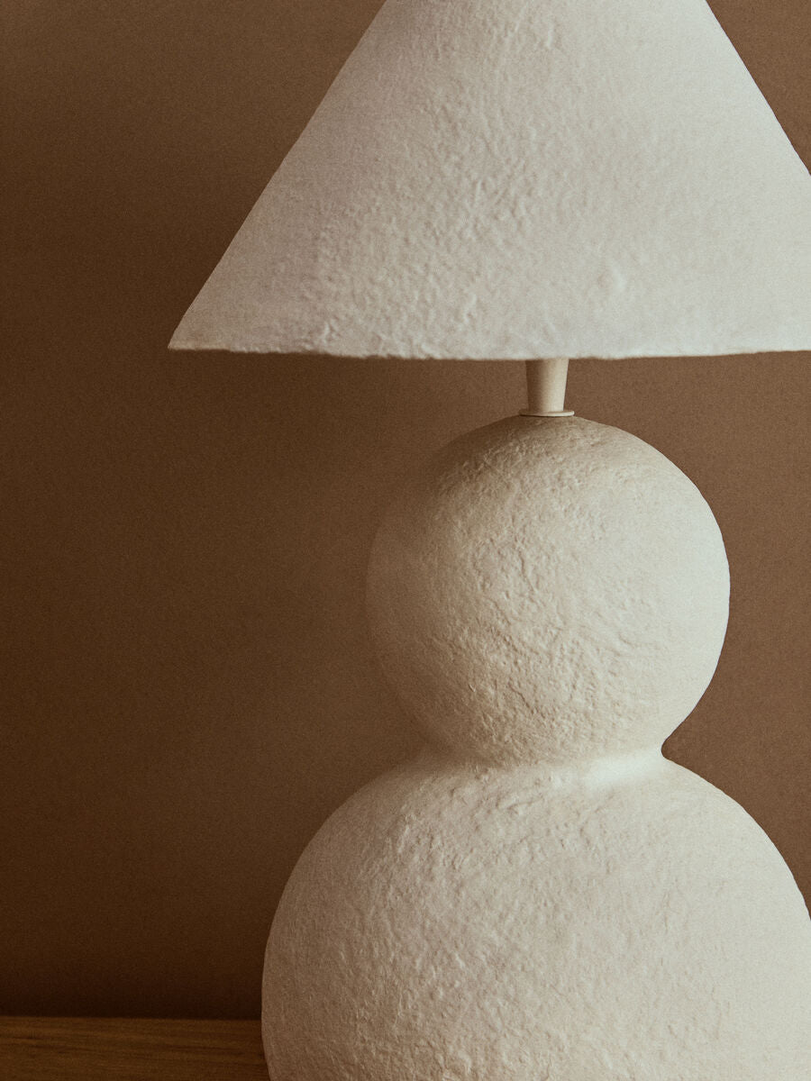 White Papier Mache Table Lamp | Carta
