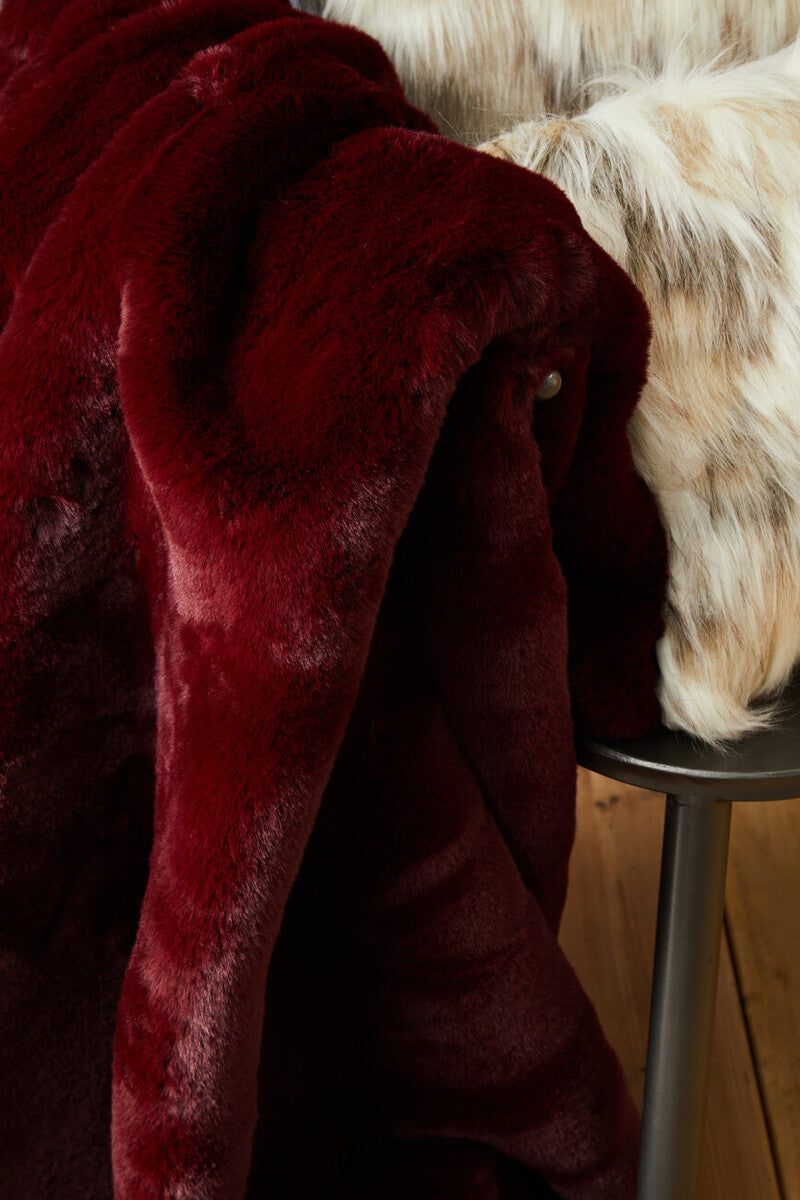 Bosie Red Wine Faux Fur Throw | Lamina