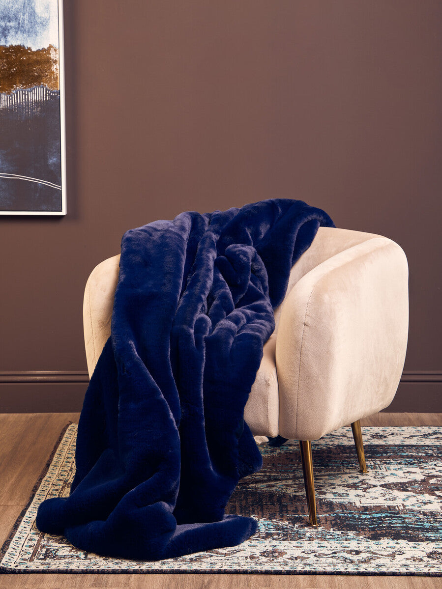 Bosie Navy Blue Faux Fur Throw | Lamina