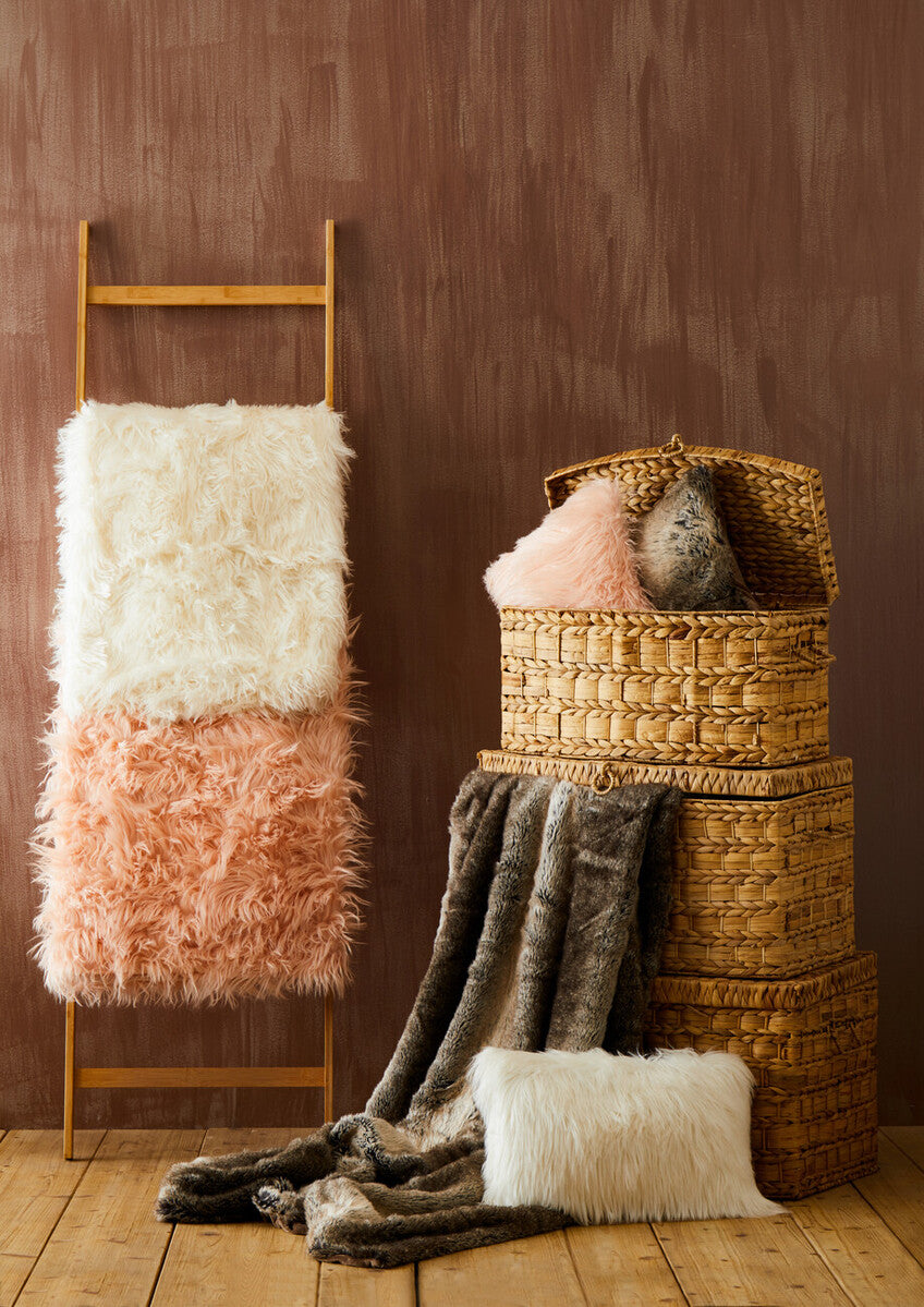 Bosie Cream Faux Fur Throw | Lamina
