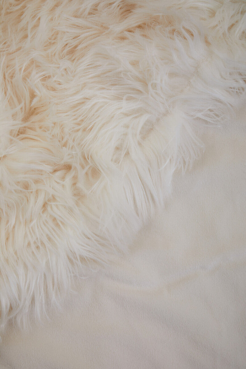 Bosie Cream Faux Fur Throw | Lamina