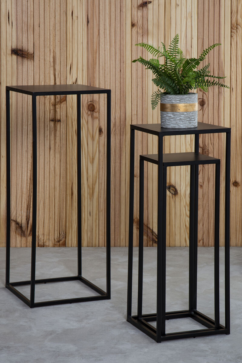 Nest of 3 Black Side Tables with Metal Base and Black Tops | Mandoli