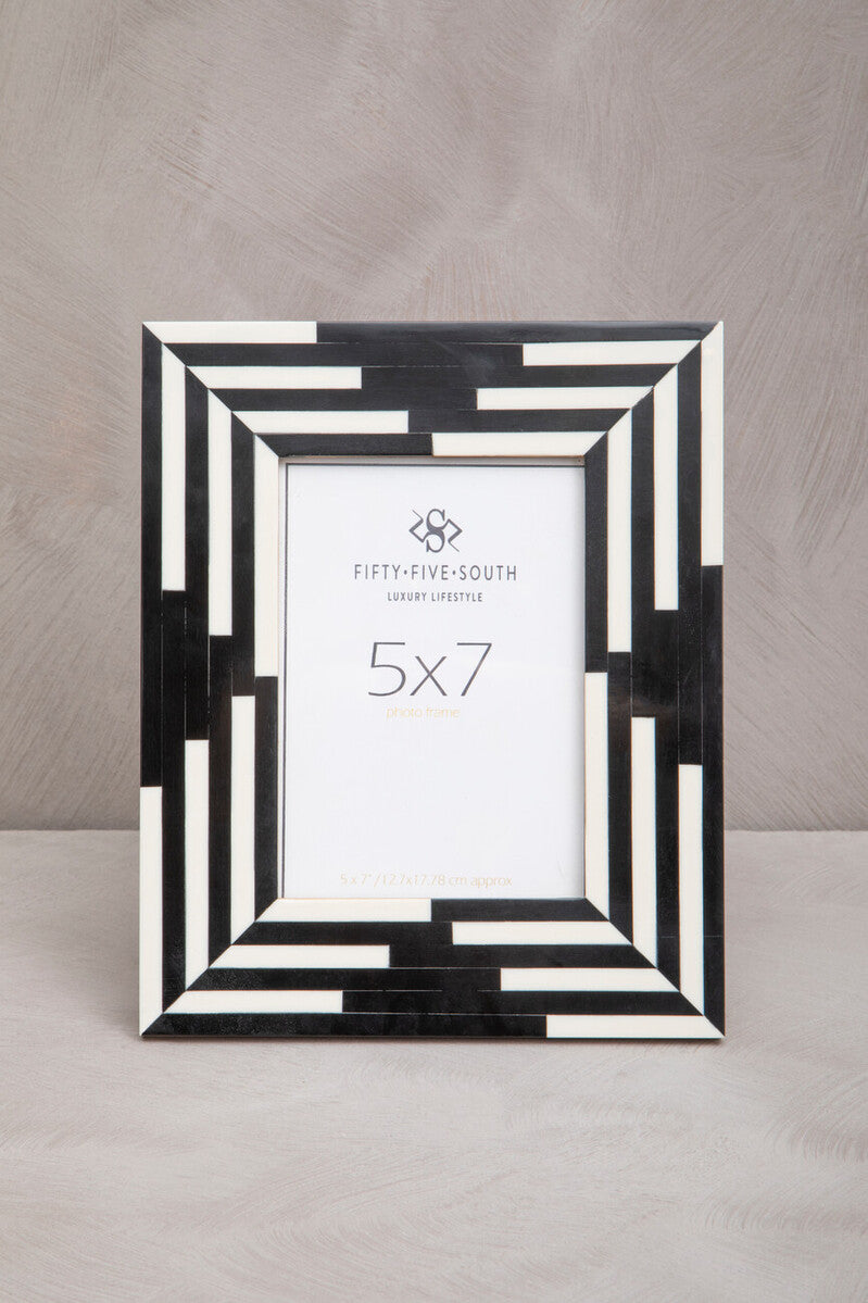 5In X 7In Black And White Stripe Photo Frame | Donato