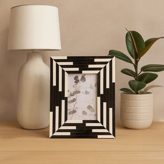 4In X 6In Black And White Stripe Photo Frame | Donato