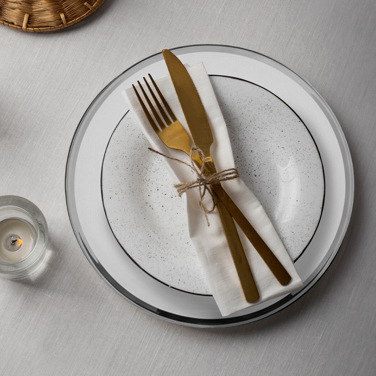 Set of Four 33cm Dia Plain Charger Plates with Silver Rims | Ida