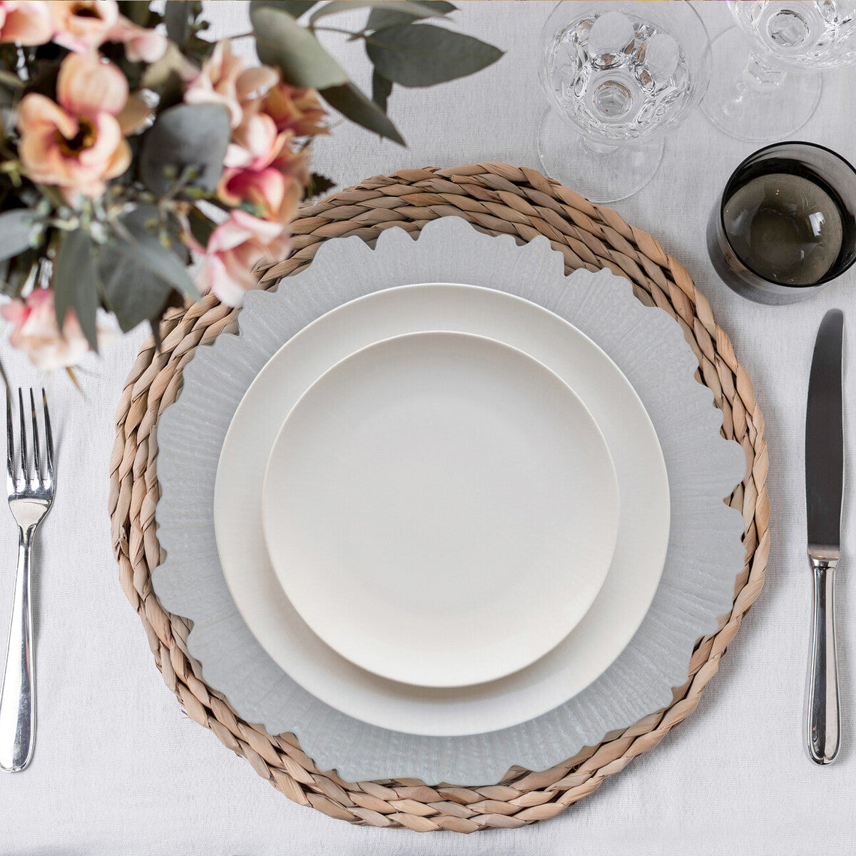 Set of Four 33cm White Reef Charger Plates | Dia