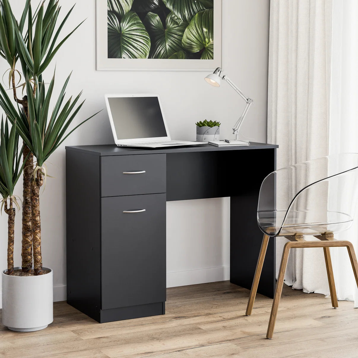Desk Essential - black