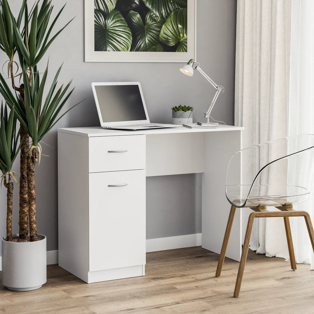 Desk Essential - white