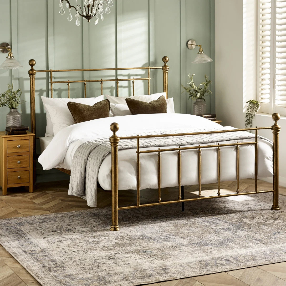 Aurelia Metal Bed