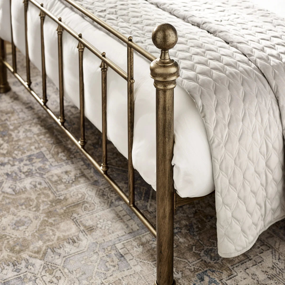 Aurelia Metal Bed