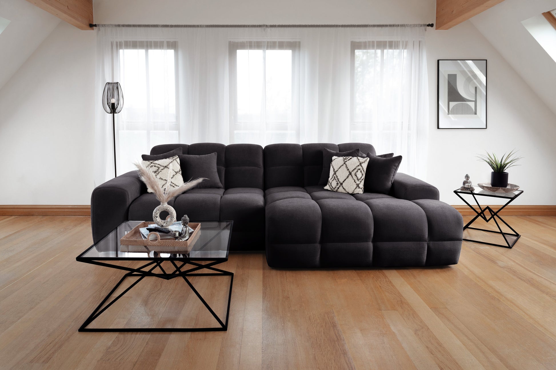 Jacob Sofa Black Right Hand Facing Corner