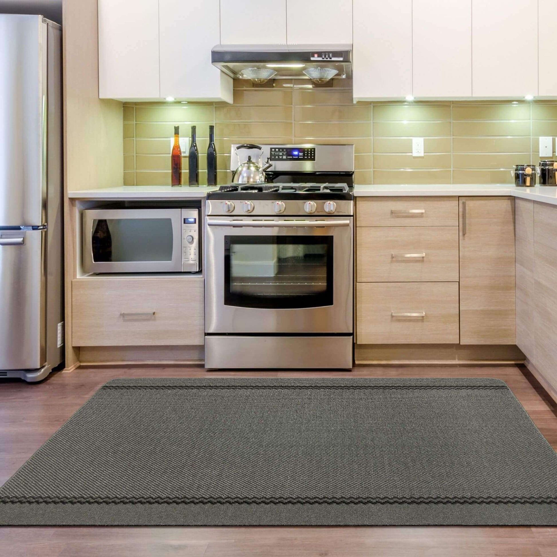 Washable Bordered Dark Grey Rug | 116D