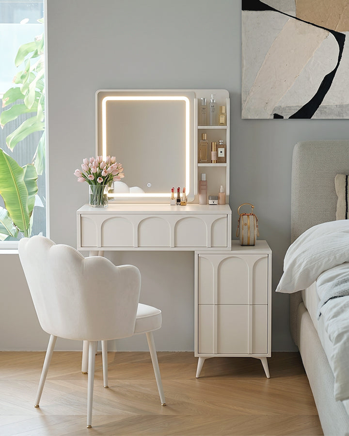 Kincaid Dressing Table with Mirror