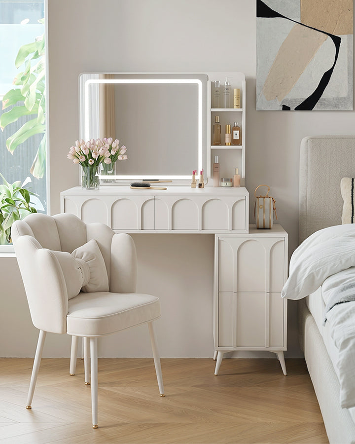 Kincaid Dressing Table with Mirror