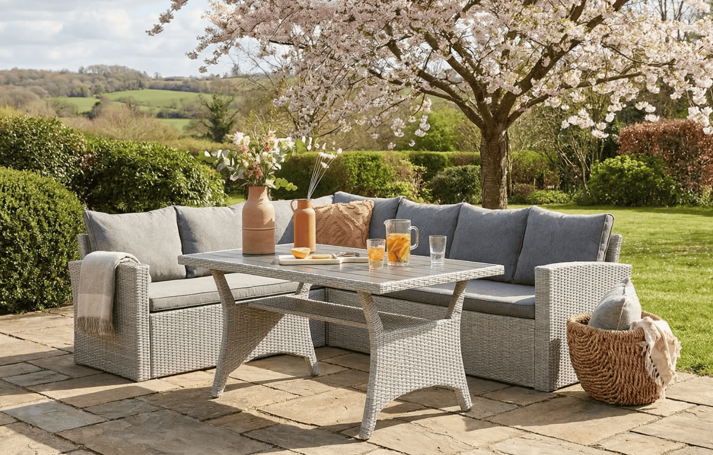 Stockholm 6 Seater Grey Rattan Corner Set and Cover Bundle