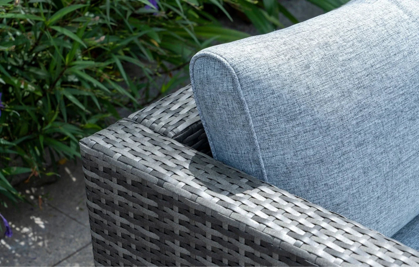 Lima 5 Seater Grey Polyrattan Garden Sofa Set Bundle with Armchair, Coffee Table & Protective Cover