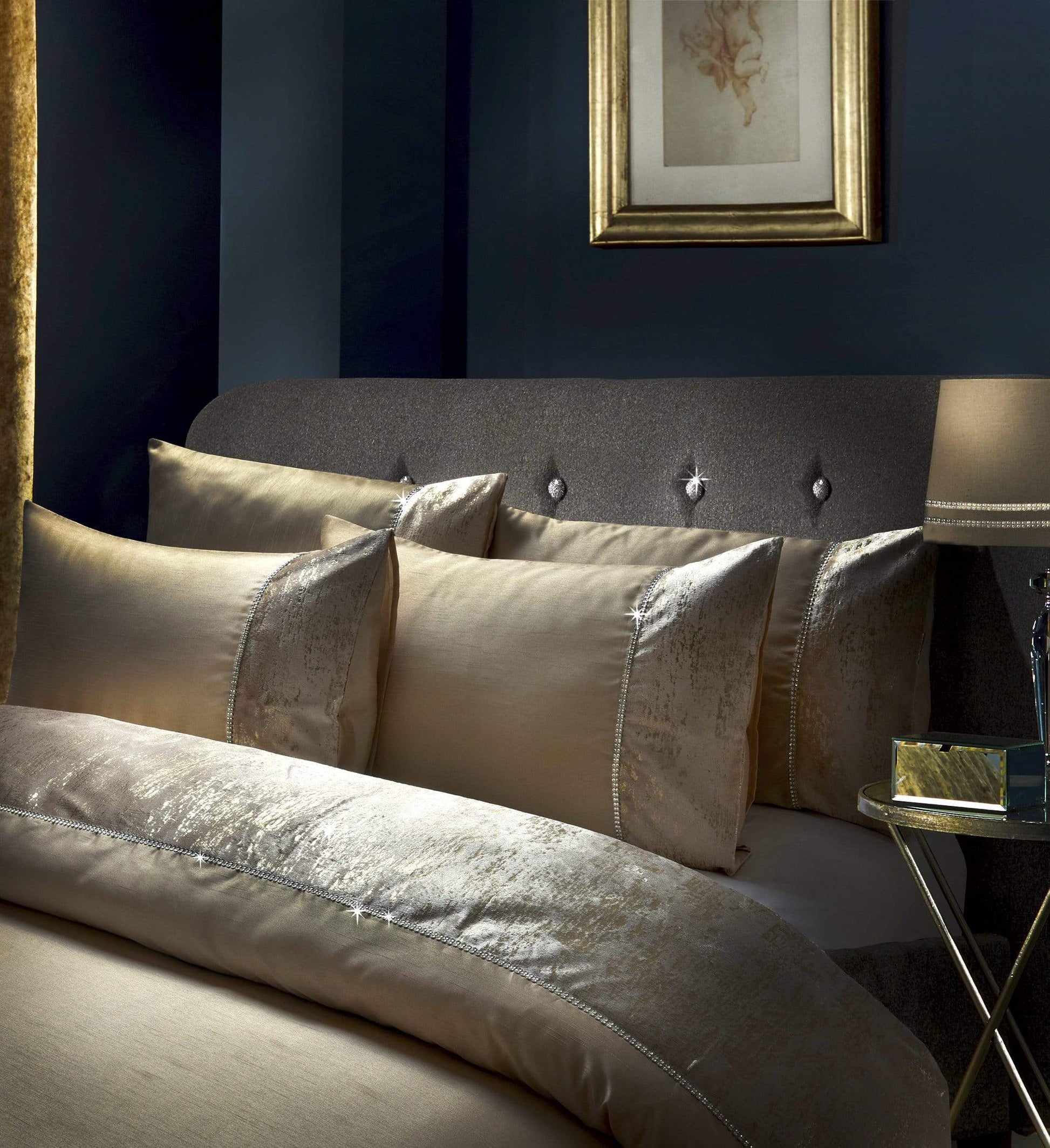 OLIVIA ROCCO Valentina Duvet Set With Crushed Velvet Trim And Diamante Detailing