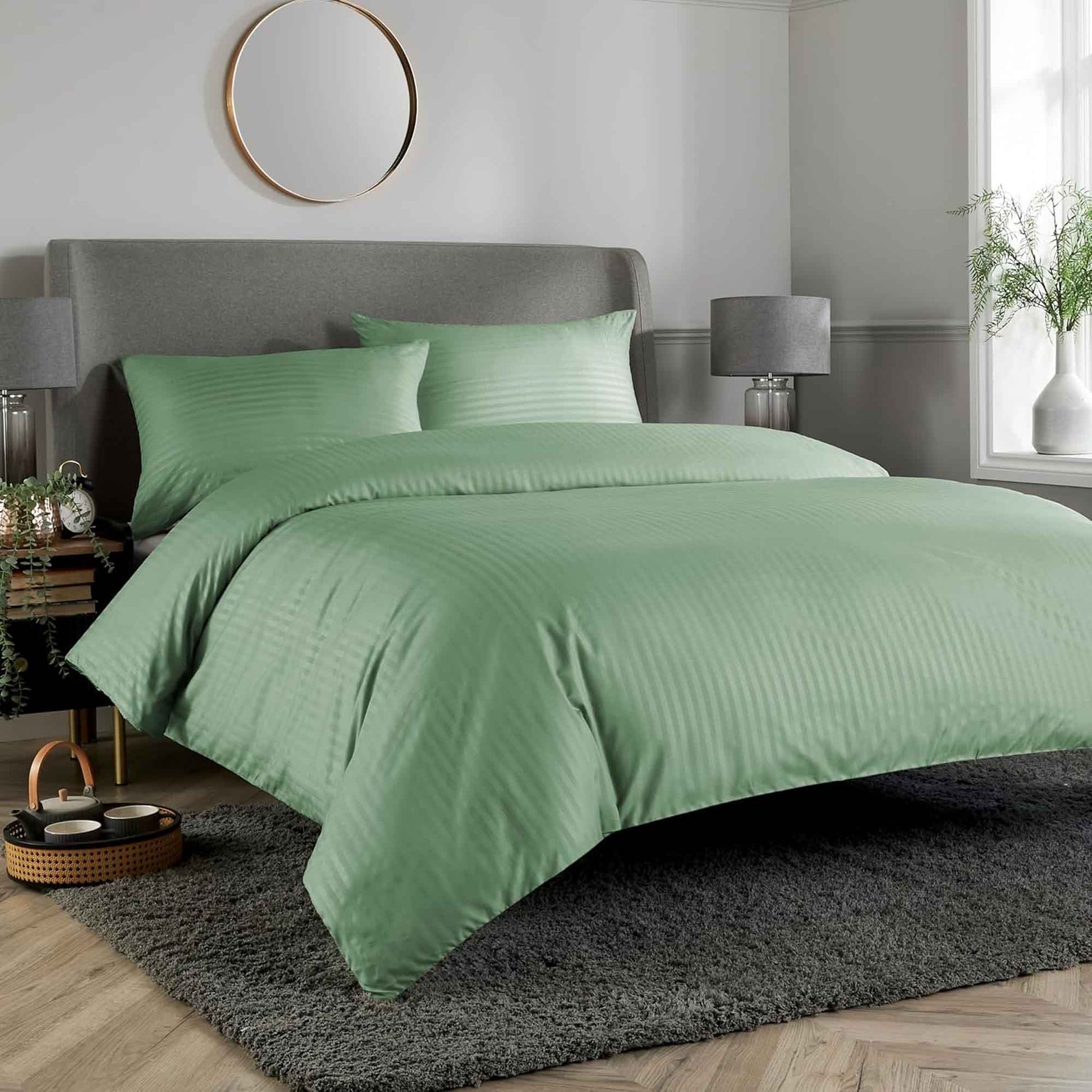 OLIVIA ROCCO Mayfair Stripe Satin Reversible Duvet Cover Set With Comforter Multiple