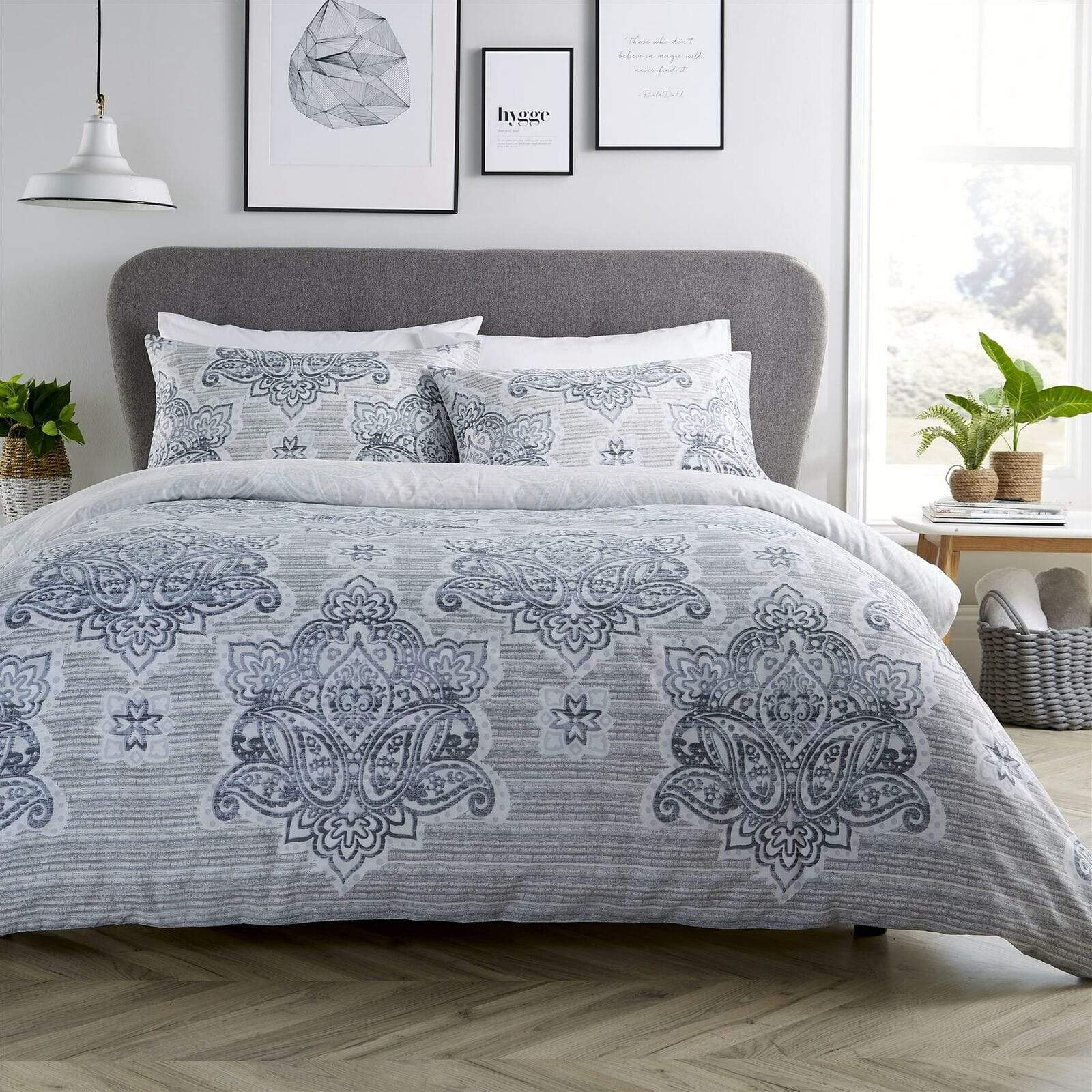 OLIVIA ROCCO Empire Duvet Set Reversible Luxurious Premium Cotton Rich Hotel-Quality Super Soft Finish