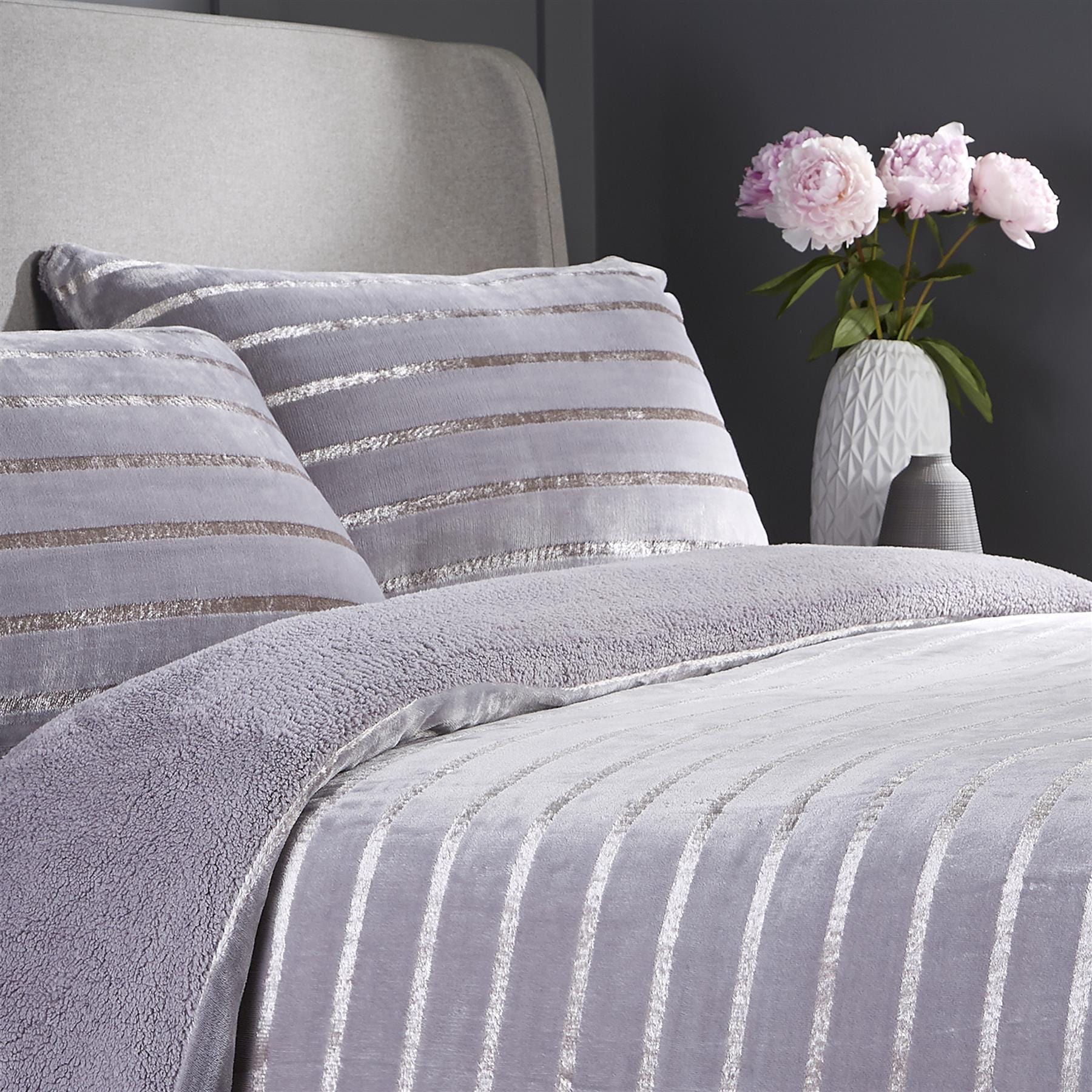 OLIVIA ROCCO Satin Stripe Reversible Faux Fur Teddy Duvet Cover Set Super Soft Easy Care