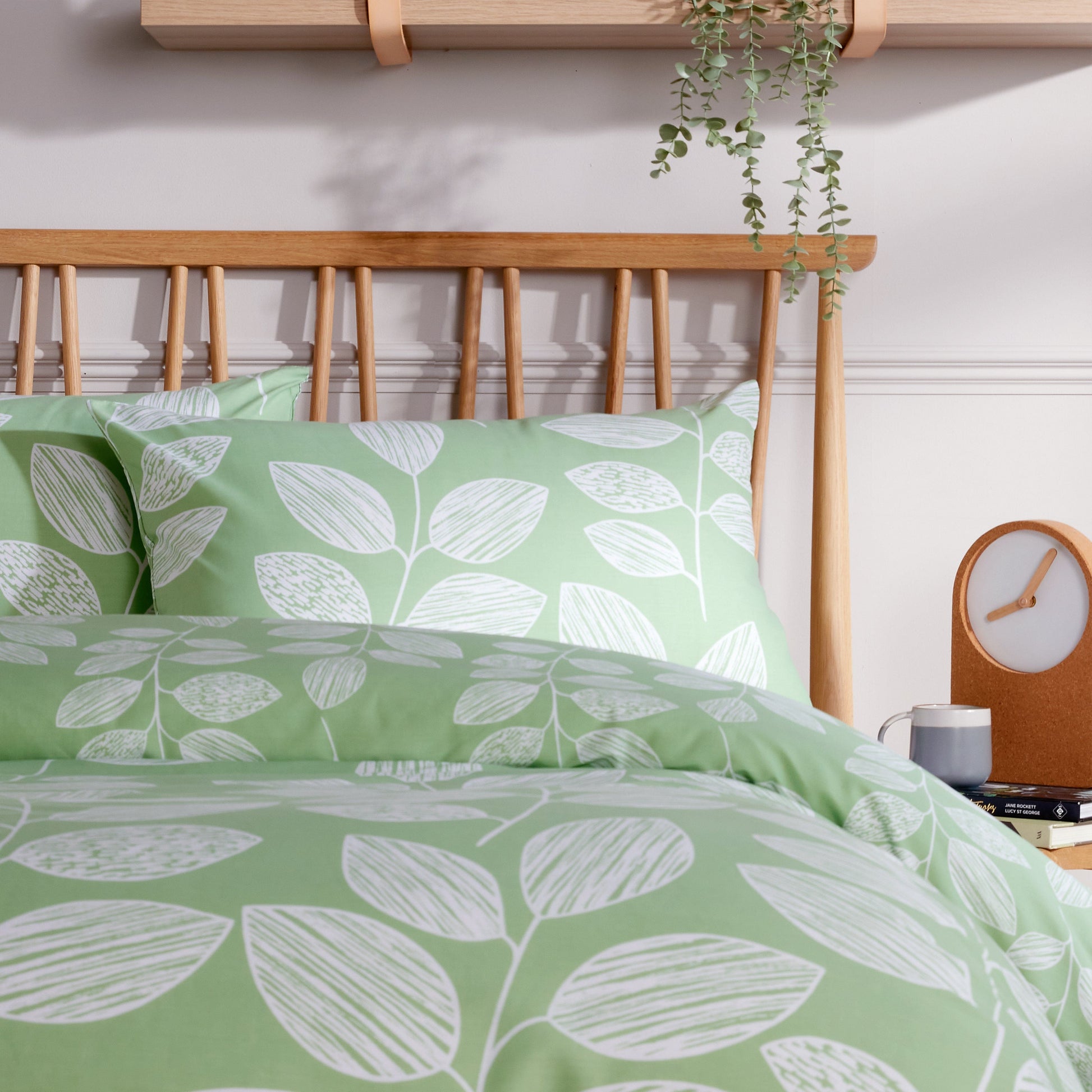 OLIVIA ROCCO Leaf Print Reversible Cotton Rich Duvet Cover Set With Pillowcases Black Bedroom Refresh Easy-Care Comfort