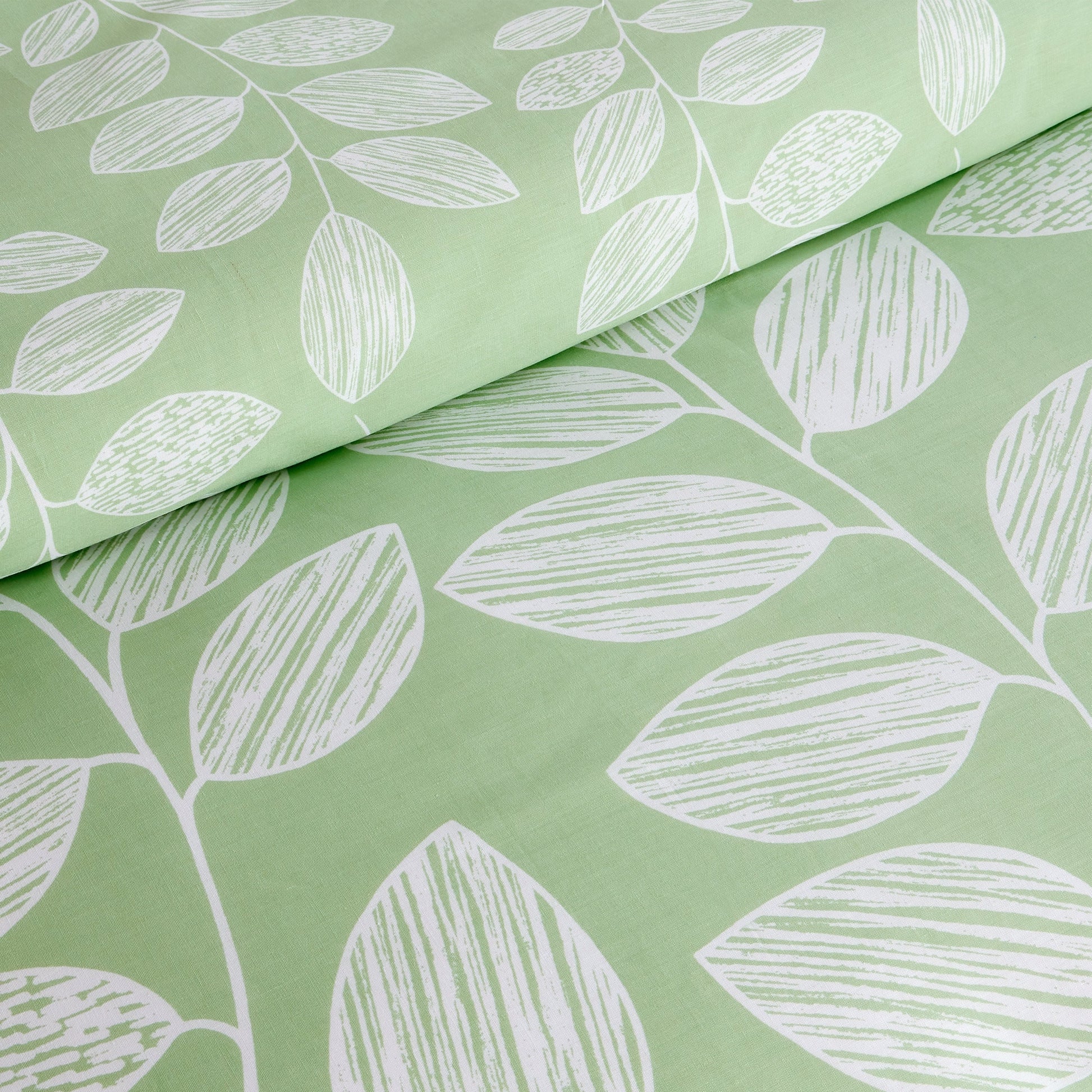 OLIVIA ROCCO Leaf Print Reversible Cotton Rich Duvet Cover Set With Pillowcases Black Bedroom Refresh Easy-Care Comfort