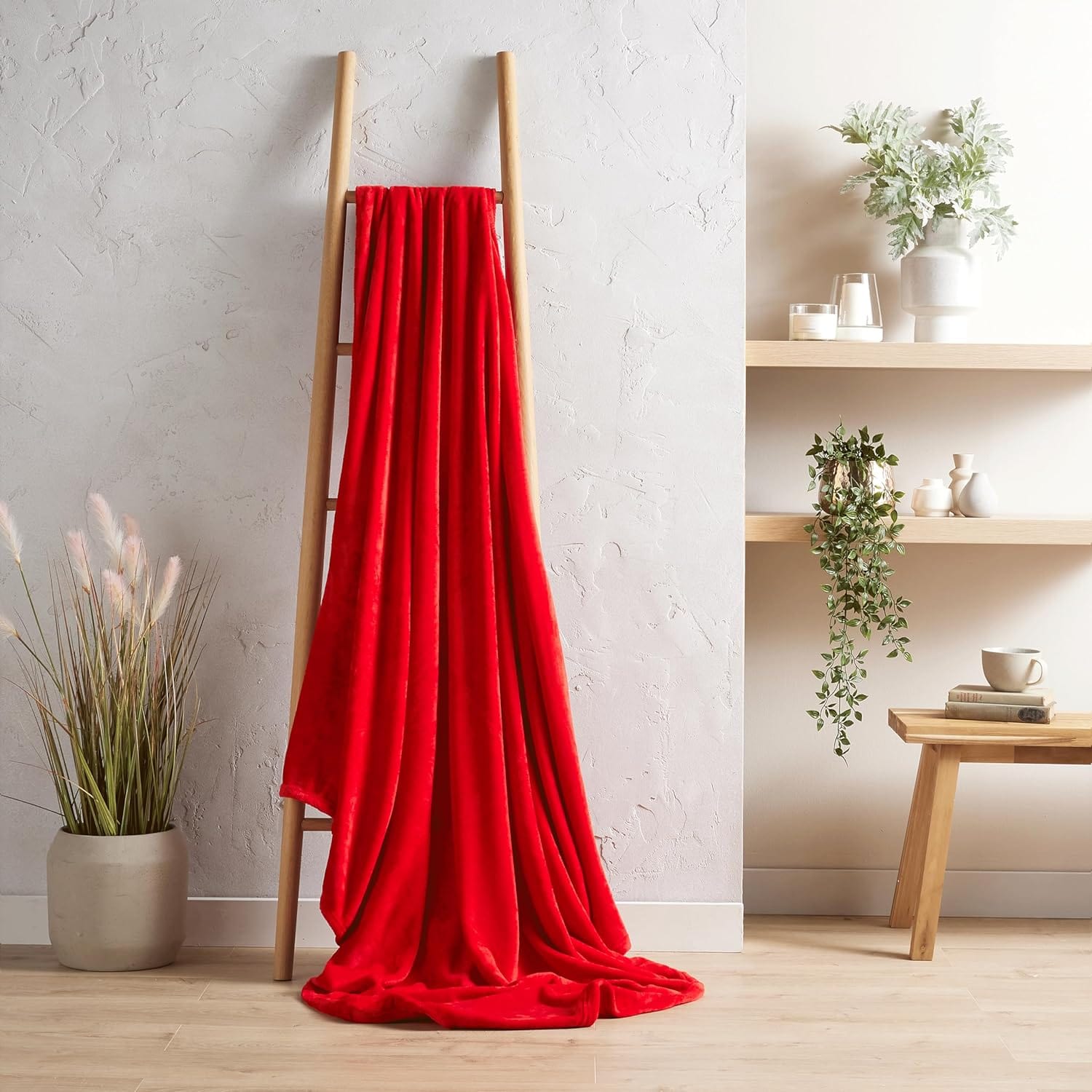 OLIVIA ROCCO Flannel Ultra Soft Fleece Throw Blanket Lightweight All Season For Bed Sofa