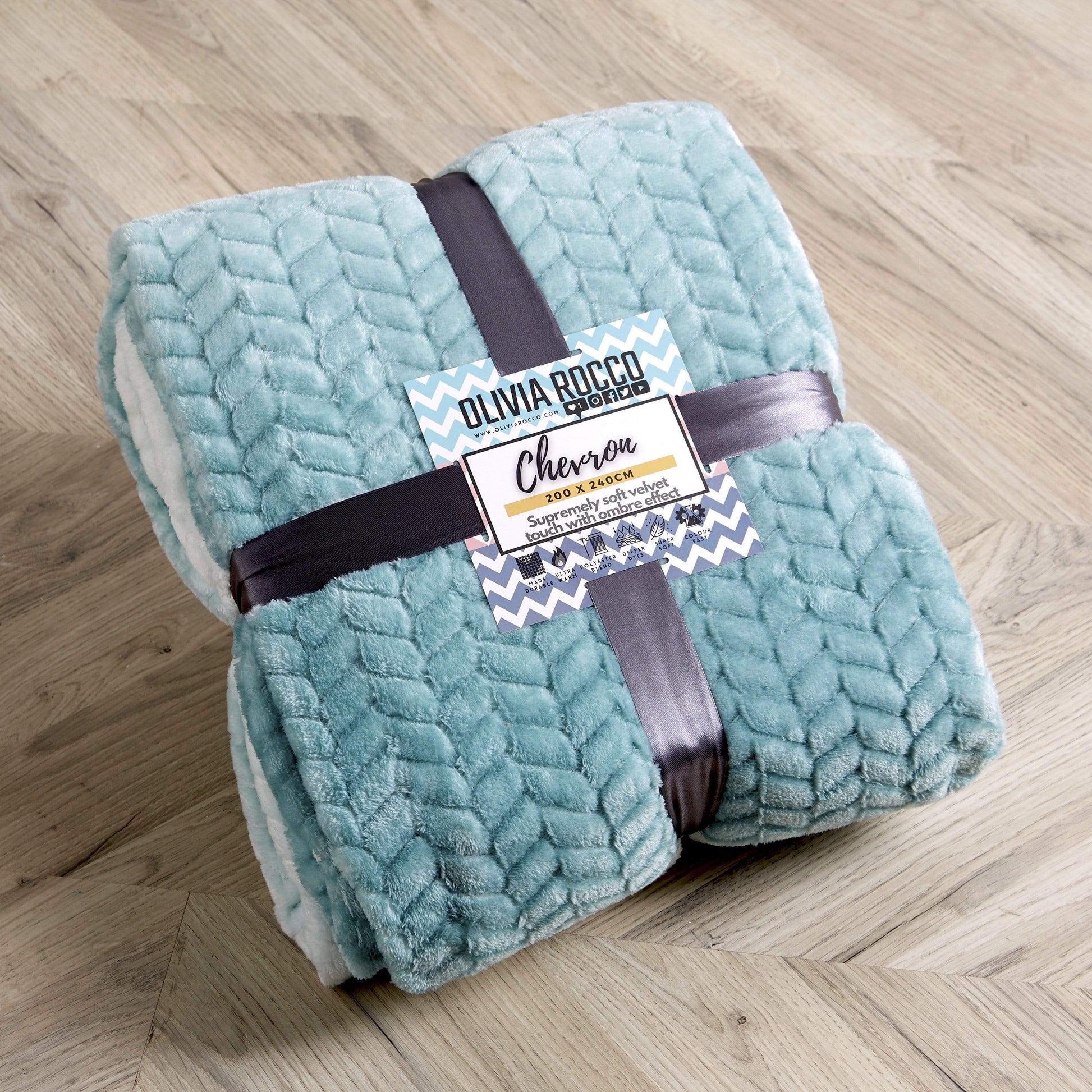 OLIVIA ROCCO Chevron Ombre Throw Blanket Oversized Chunky Soft Fleece for Sofa or Bed