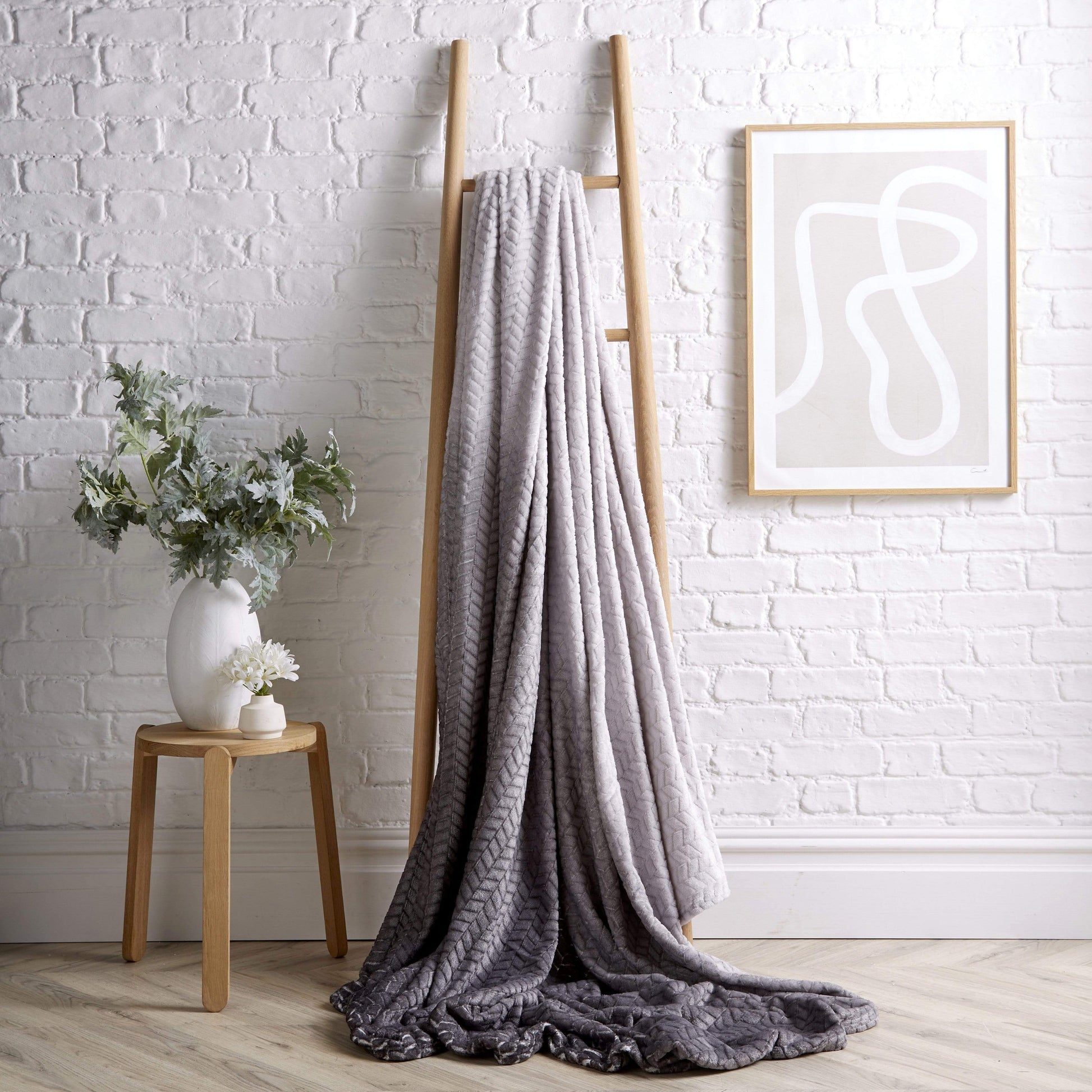 OLIVIA ROCCO Chevron Ombre Throw Blanket Oversized Chunky Soft Fleece for Sofa or Bed