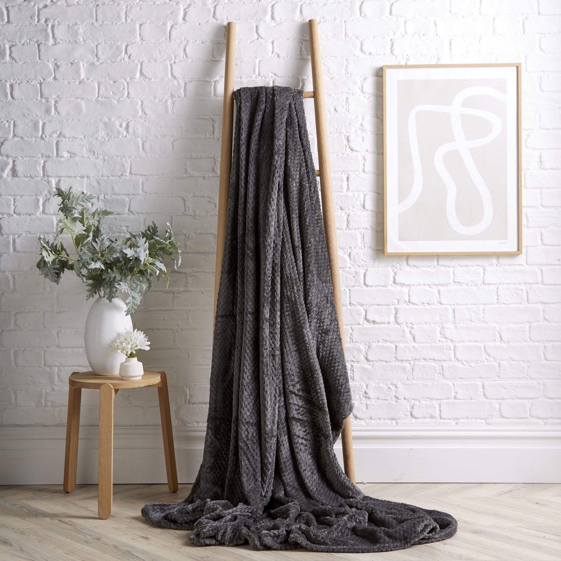 OLIVIA ROCCO Cloud Honeycomb Throw Oversized Chunky Soft Fleece Blanket Faux Fur