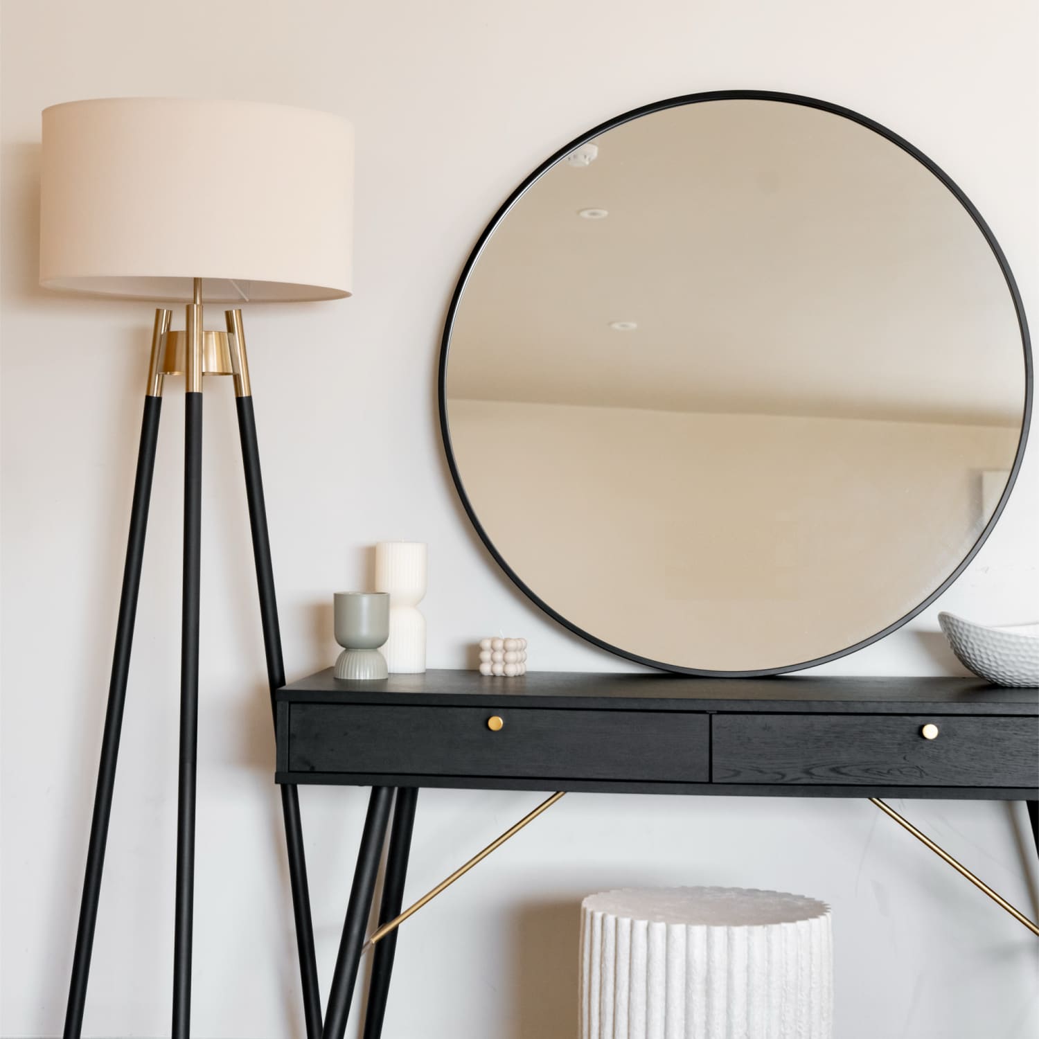 Large Round Black Metal Circle Mirror - 90cm x 90cm