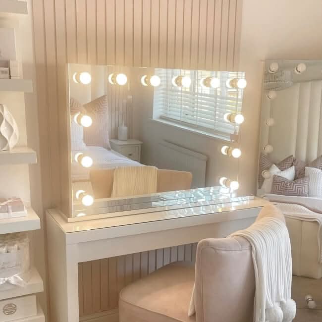 Large Hollywood Mirror 100x70cm